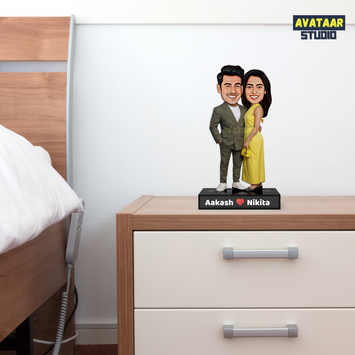 Couple Avataar Stand – Personalized Acrylic Gift with Name for Him & Her