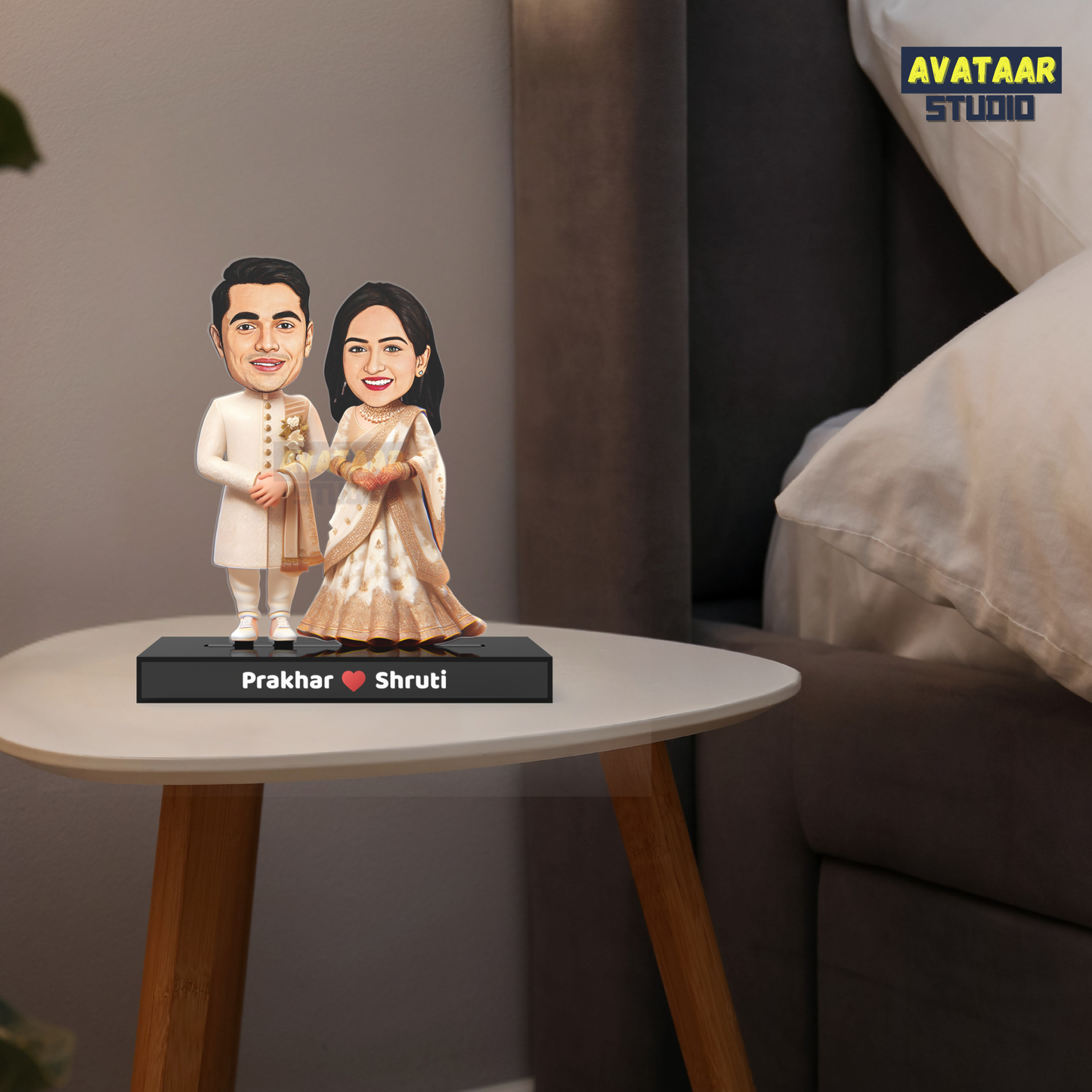 Wedding Couple Avatar Stand – Personalized Acrylic Gift for Bride & Groom with Name