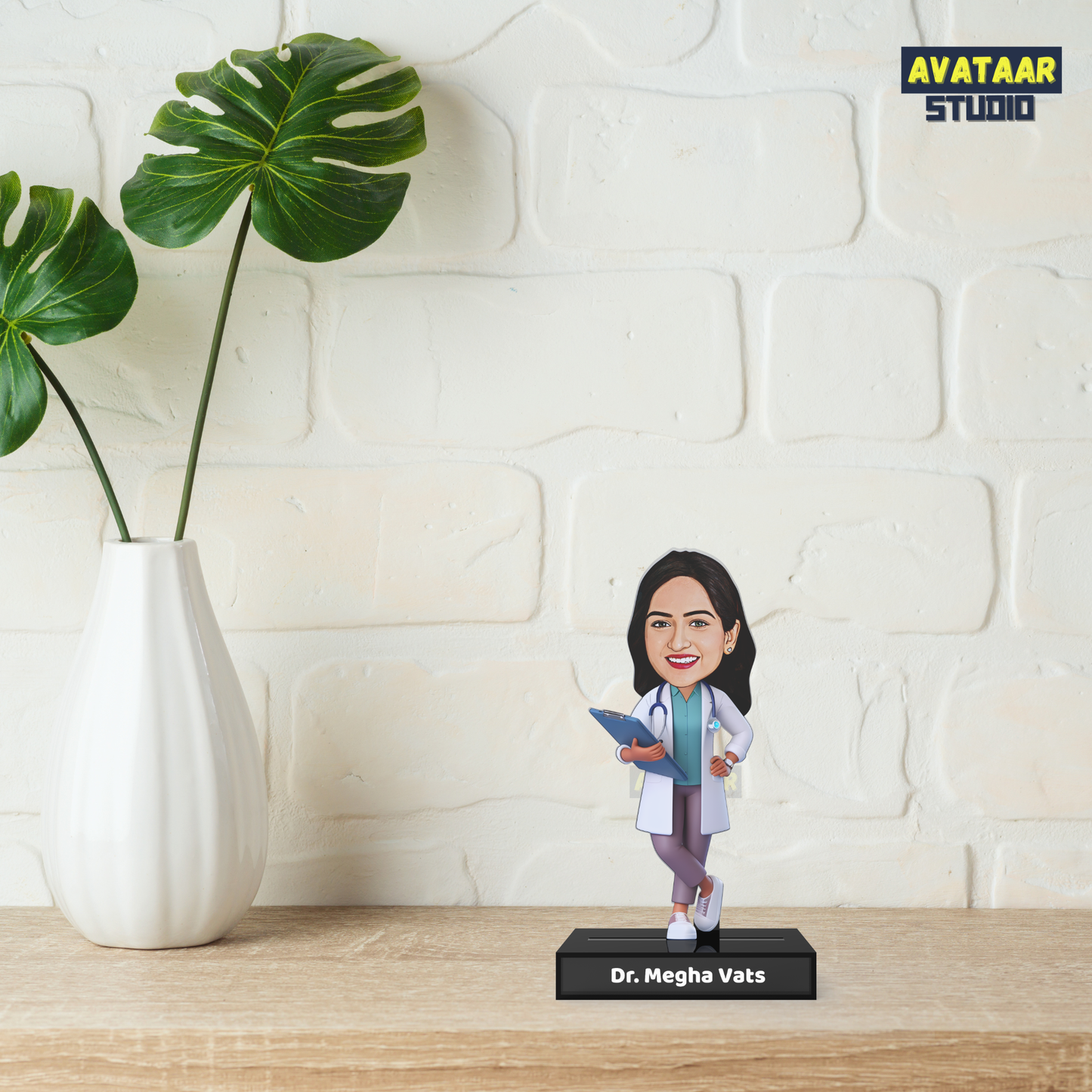 Doctor Avataar Acrylic Stande – Personalized Medical Professional Desk Name Stand