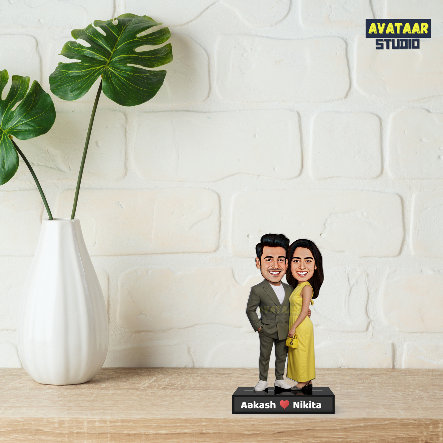 Couple Avataar Stand – Personalized Acrylic Gift with Name for Him & Her