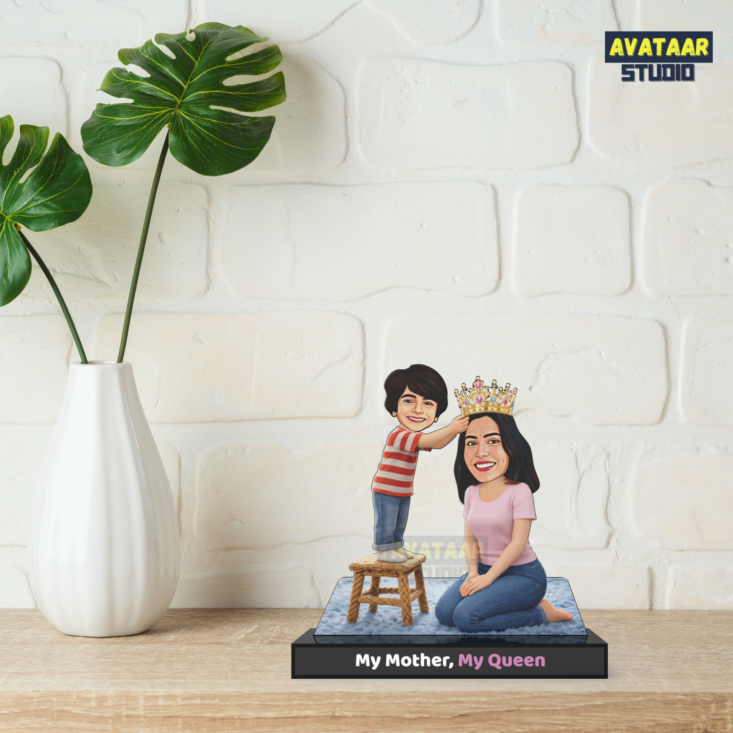 My Mother My Queen Avataar Stand – Personalized Mother & Child Caricature Gift