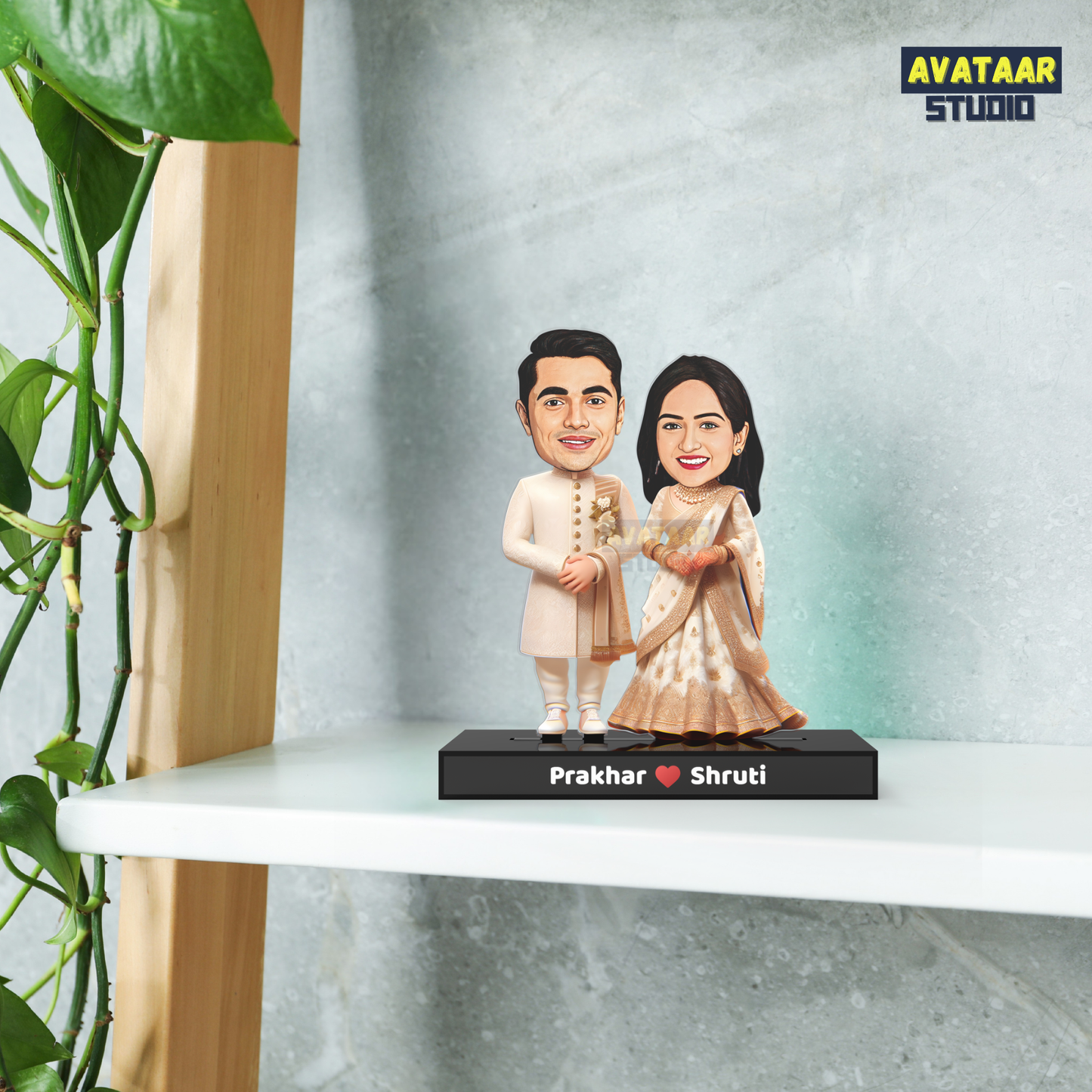 Wedding Couple Avatar Stand – Personalized Acrylic Gift for Bride & Groom with Name