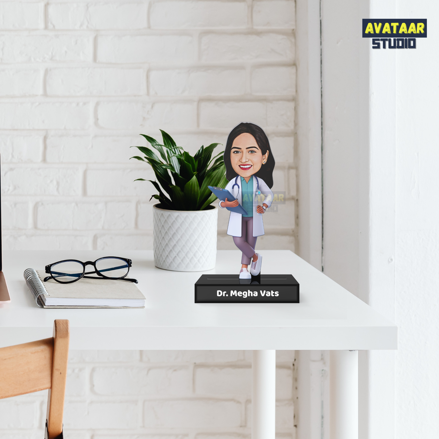 Doctor Avataar Acrylic Stande – Personalized Medical Professional Desk Name Stand